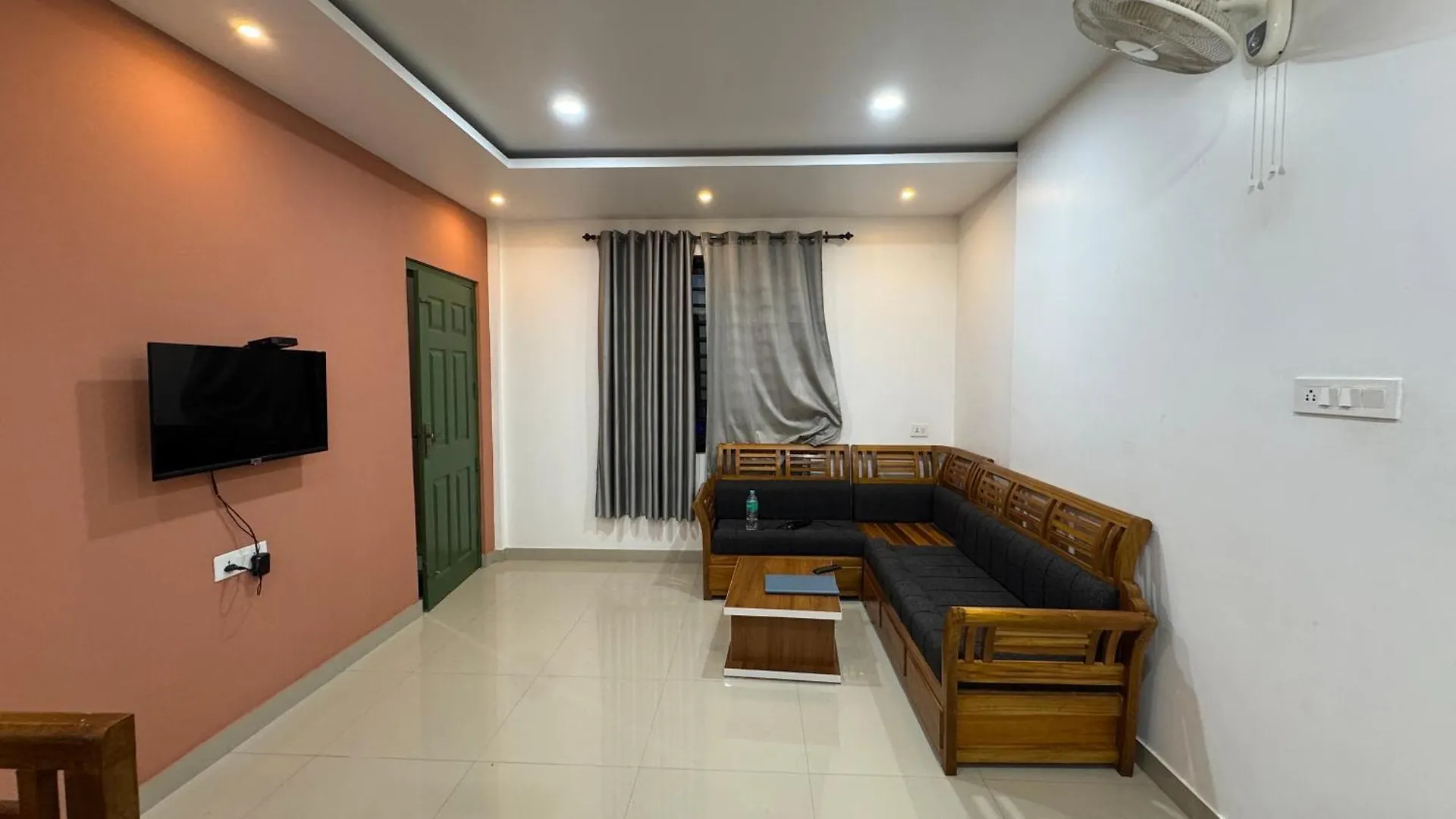 Bed & Breakfast Beehive Villa Padinjarathara