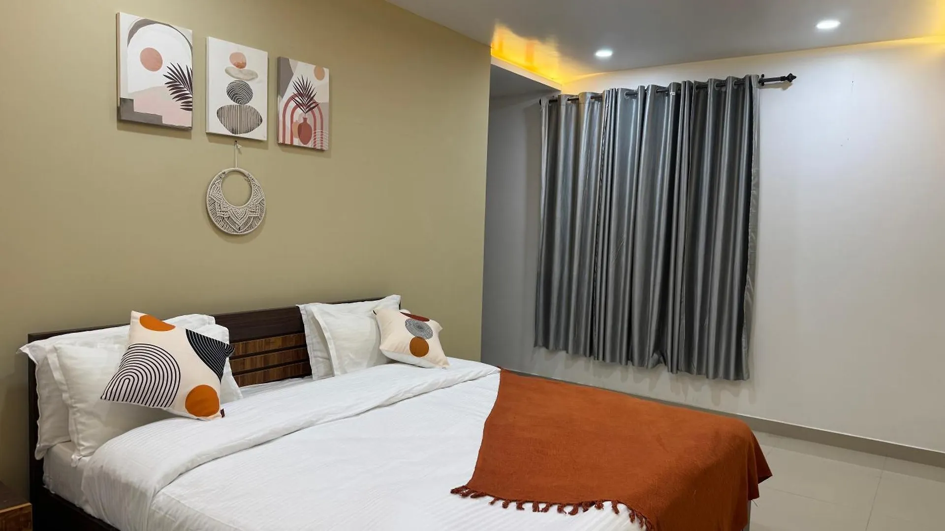 Beehive Villa Padinjarathara Bed & Breakfast