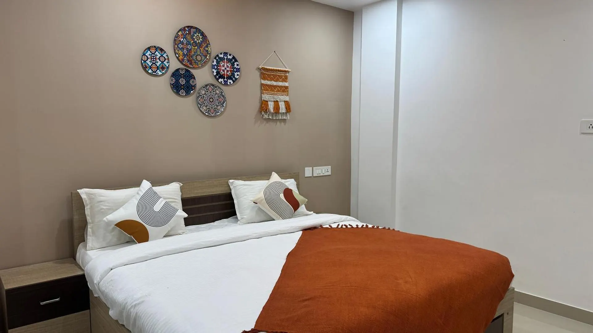 Beehive Villa Padinjarathara Bed & Breakfast